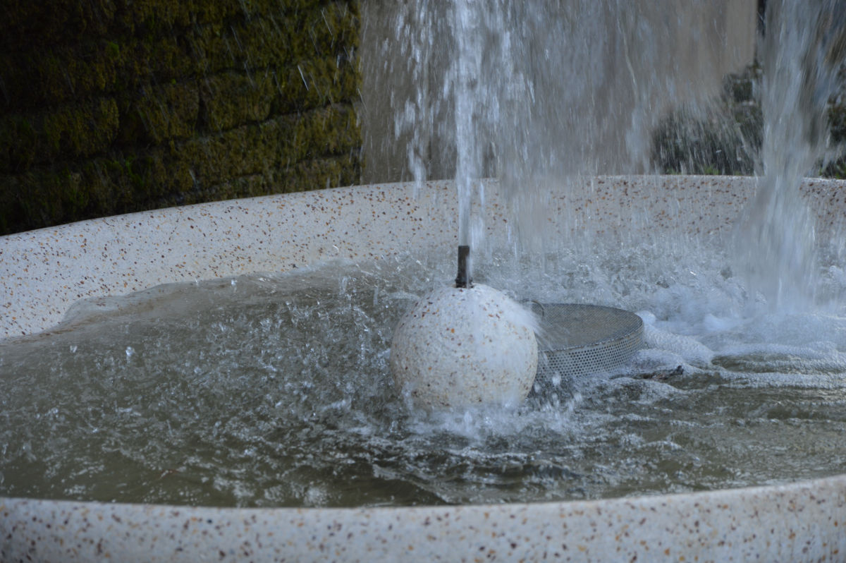 Fontana Rovagnati vasca